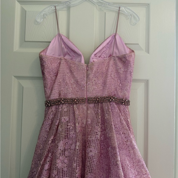 COLORS Prom / Pageant - Picture 6 of 7